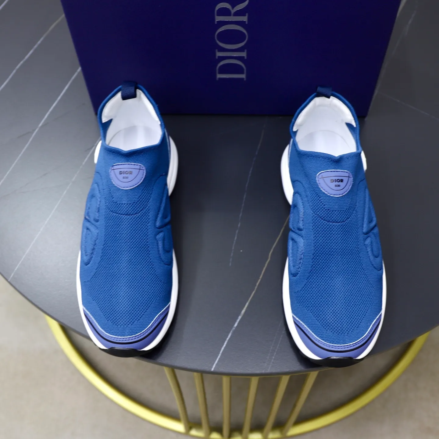 Men's shoes: 520💰Dior Dior B30 latest hot model shipped, original 1:1 manufacturing ▪️ Fabric: Original custom fly woven ▪️ Lining: Imported breathable mesh ▪️ Sole: Original molded non-slip outsole ▪️ Size: 38-46 (45, 46 custom-made, non-refundable)